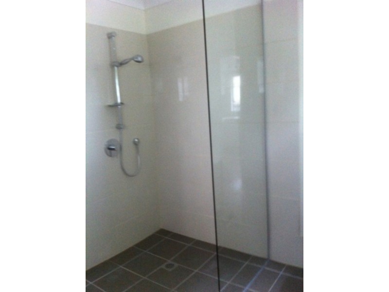 2/41 Mountain View Ave, Miami QLD 4220