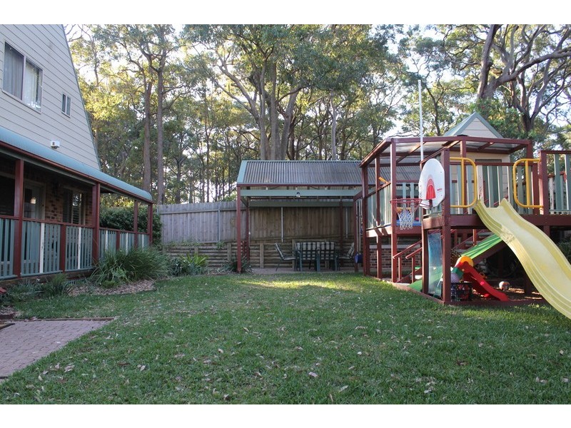 17 Honeyeater Place, Tingira Heights NSW 2290