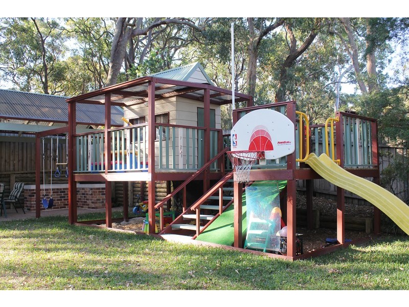 17 Honeyeater Place, Tingira Heights NSW 2290