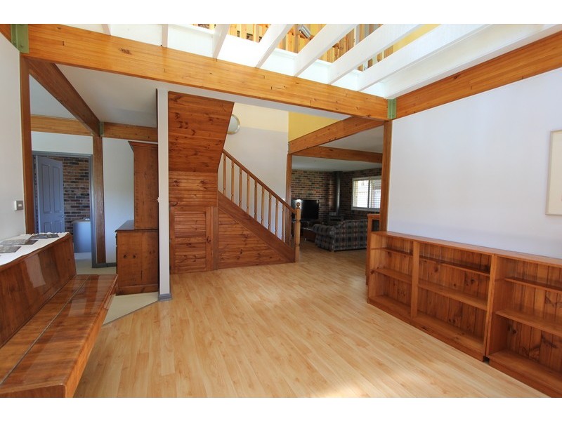 17 Honeyeater Place, Tingira Heights NSW 2290