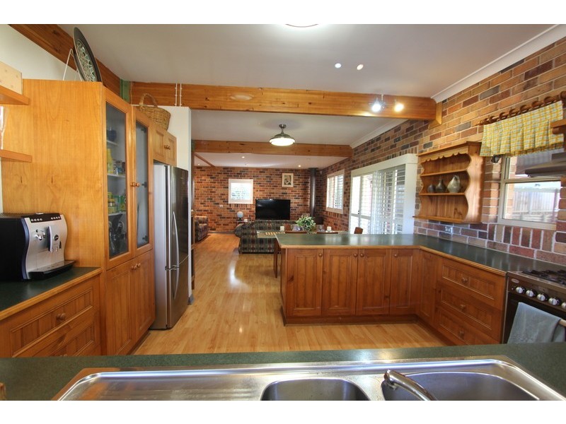 17 Honeyeater Place, Tingira Heights NSW 2290