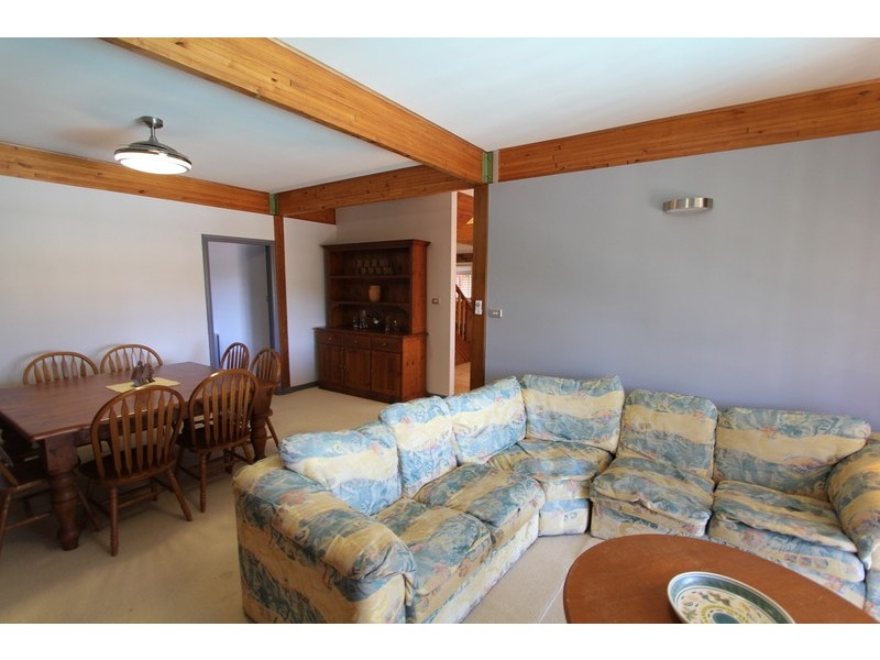 17 Honeyeater Place, Tingira Heights NSW 2290