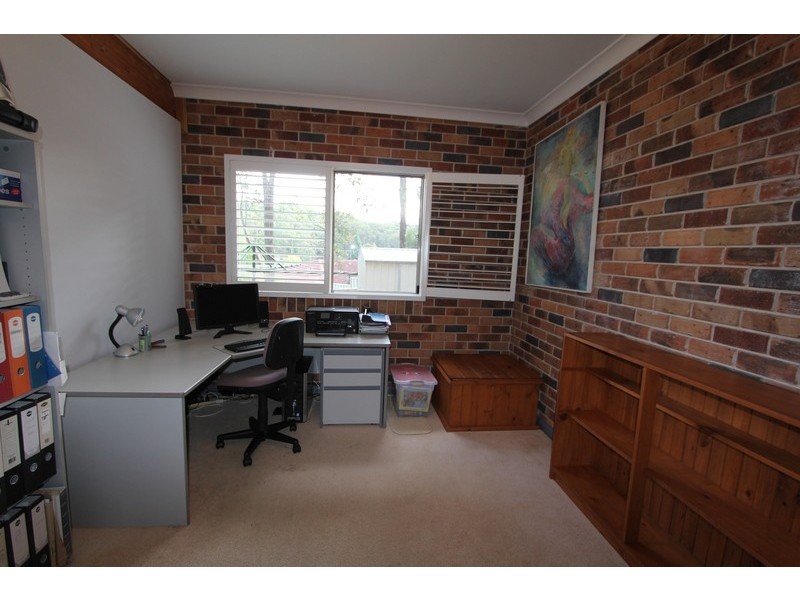 17 Honeyeater Place, Tingira Heights NSW 2290