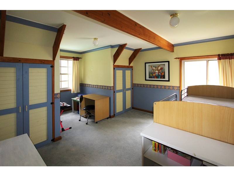 17 Honeyeater Place, Tingira Heights NSW 2290