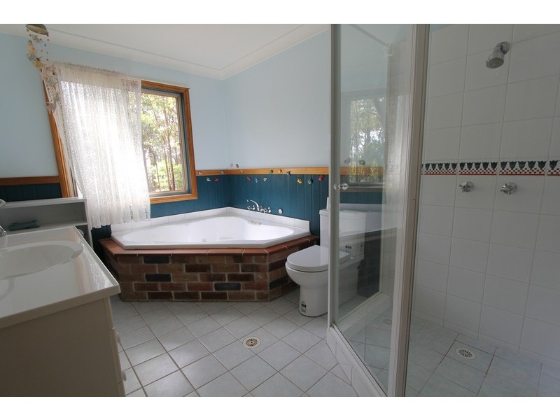 17 Honeyeater Place, Tingira Heights NSW 2290