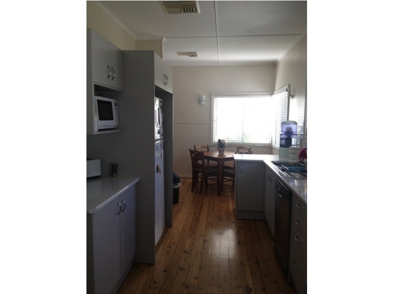 40 Taylor Street, Roma QLD 4455