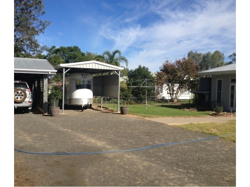 40 Taylor Street, Roma QLD 4455