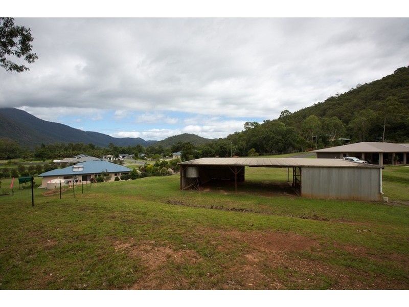 7 Pyramid Close, Gordonvale QLD 4865