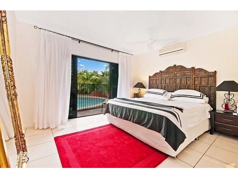 19 Elphinstone St, Kanimbla QLD 4870