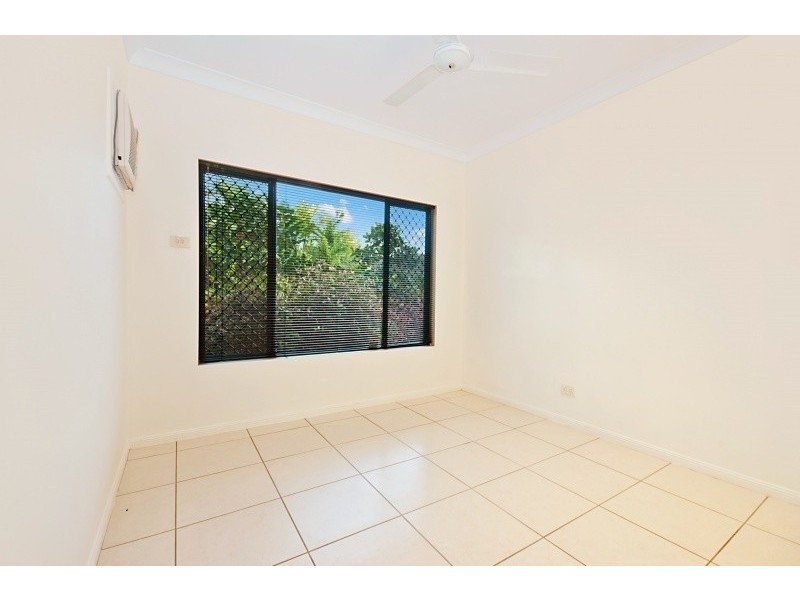 19 Elphinstone St, Kanimbla QLD 4870