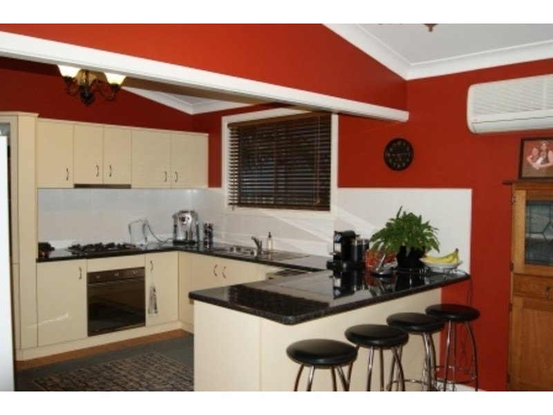 1 Robyn Rd, Albion Park Rail NSW 2527