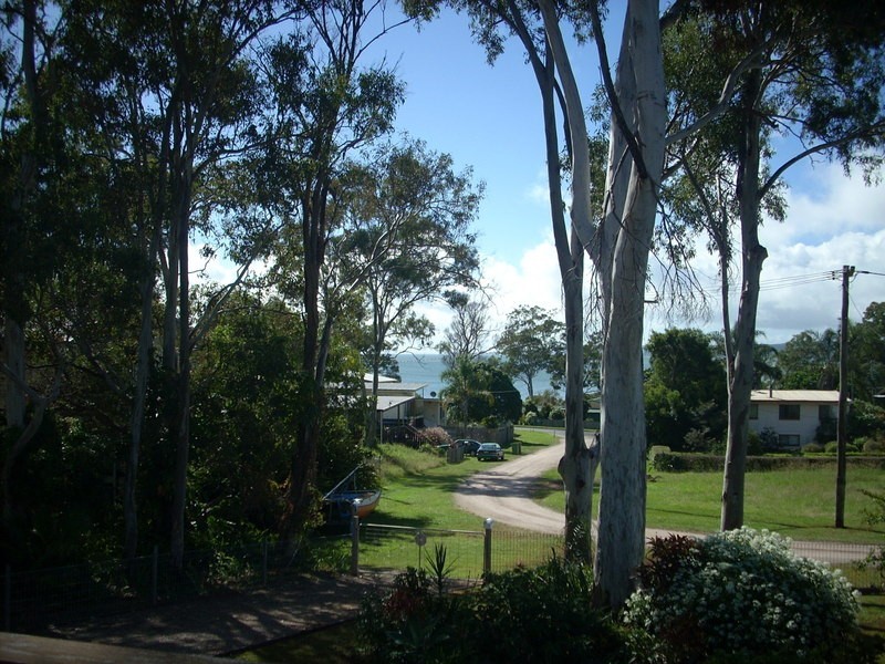 13 Shelly Crescent, Lamb Island QLD 4184