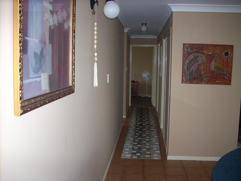 13 Shelly Crescent, Lamb Island QLD 4184