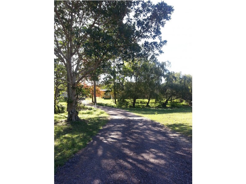 77 Hardwood Road, Landsborough QLD 4550