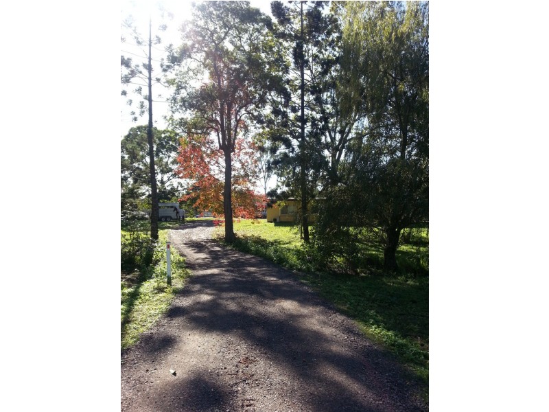 77 Hardwood Road, Landsborough QLD 4550