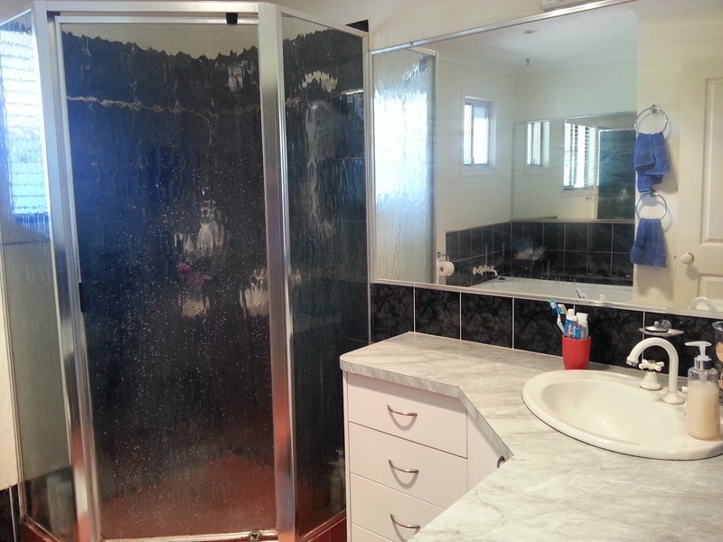 77 Hardwood Road, Landsborough QLD 4550