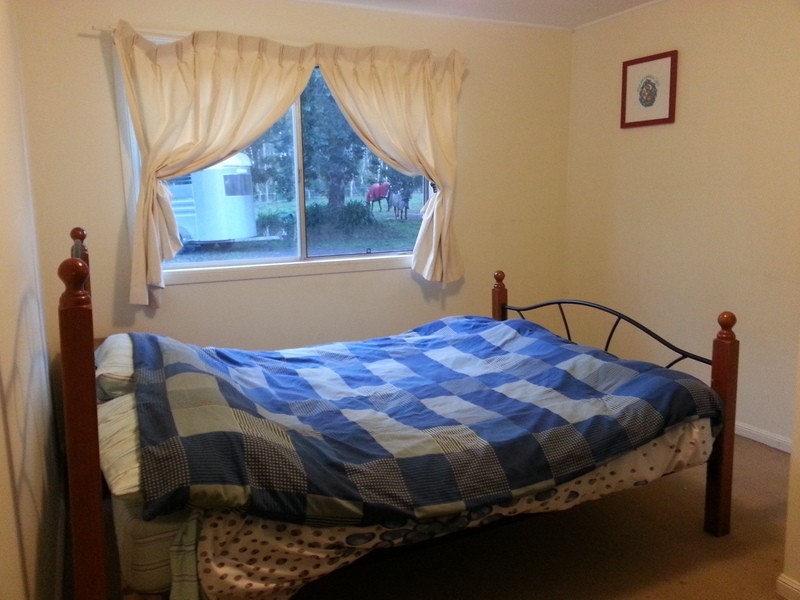 77 Hardwood Road, Landsborough QLD 4550