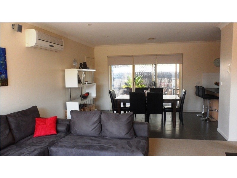 2/15 Arbour Grove, Belmont VIC 3216