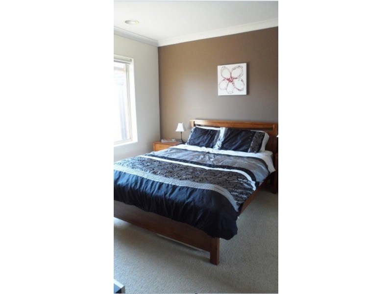 2/15 Arbour Grove, Belmont VIC 3216