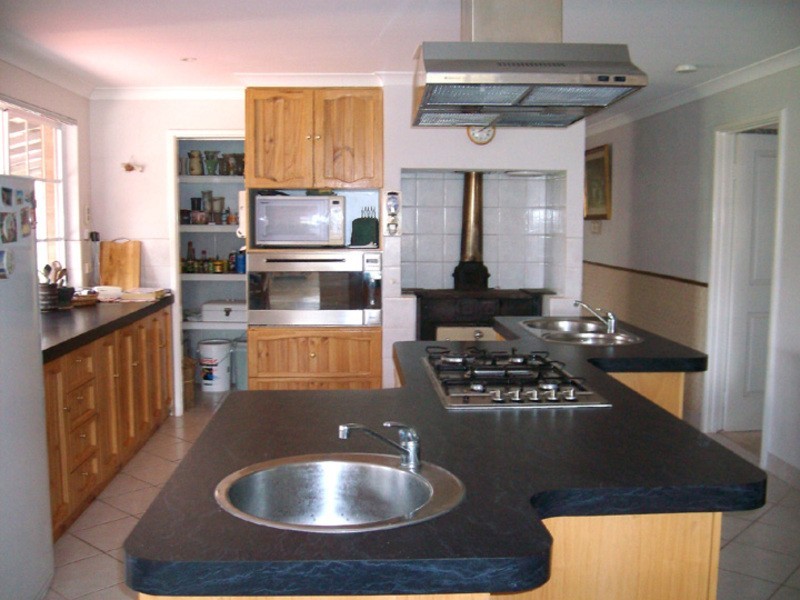 11 Coral Park Drive, North Dandalup WA 6207