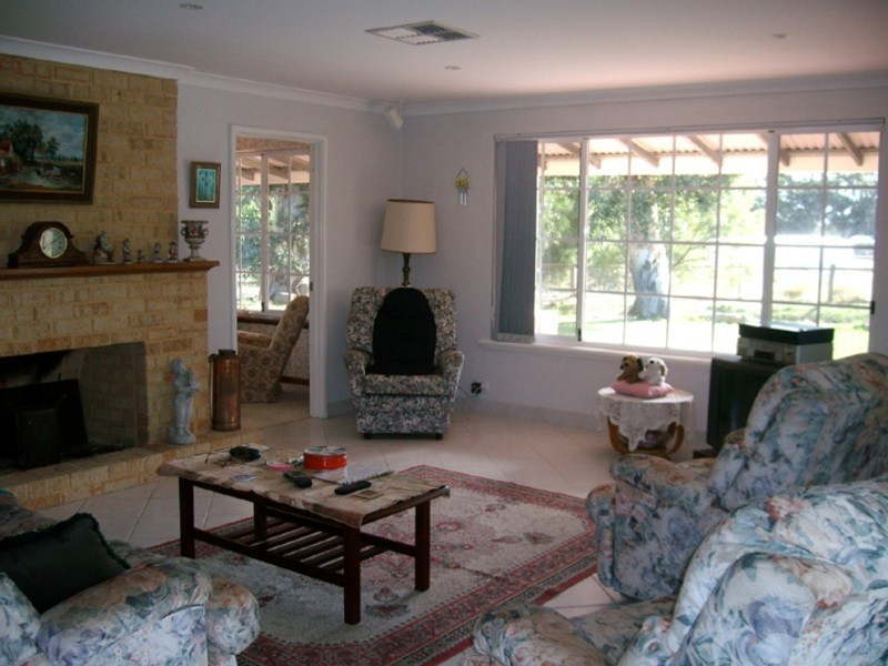 11 Coral Park Drive, North Dandalup WA 6207