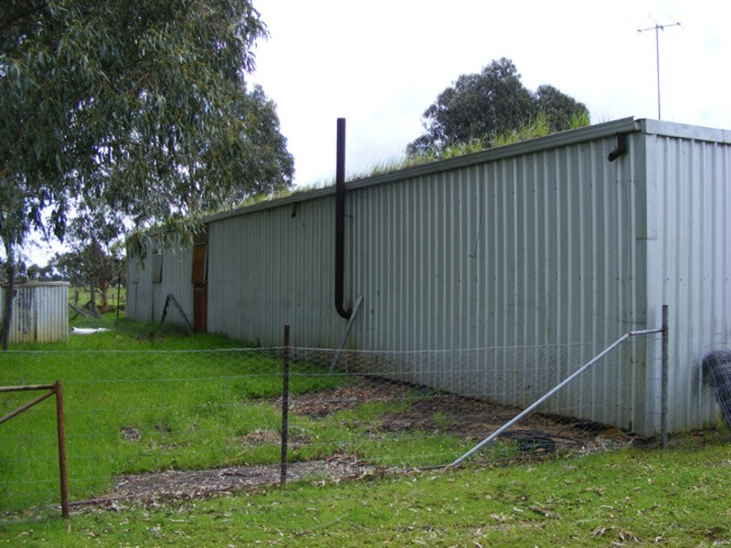 85 George Rd, Waroona WA 6215