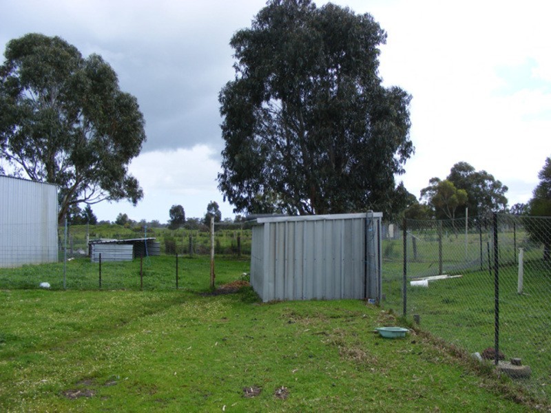 85 George Rd, Waroona WA 6215