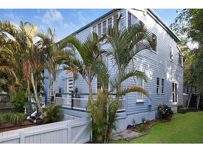 97 Clayton Street, Sandgate QLD 4017