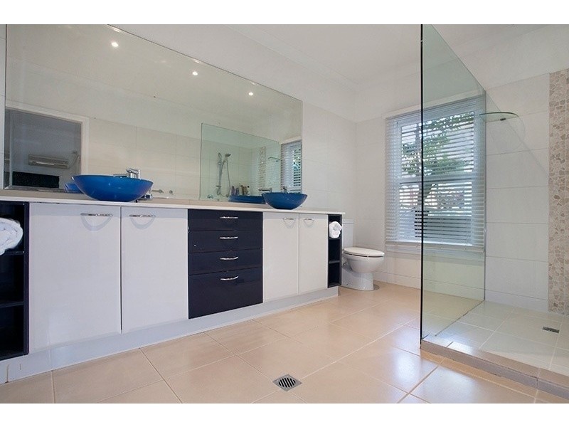 97 Clayton Street, Sandgate QLD 4017