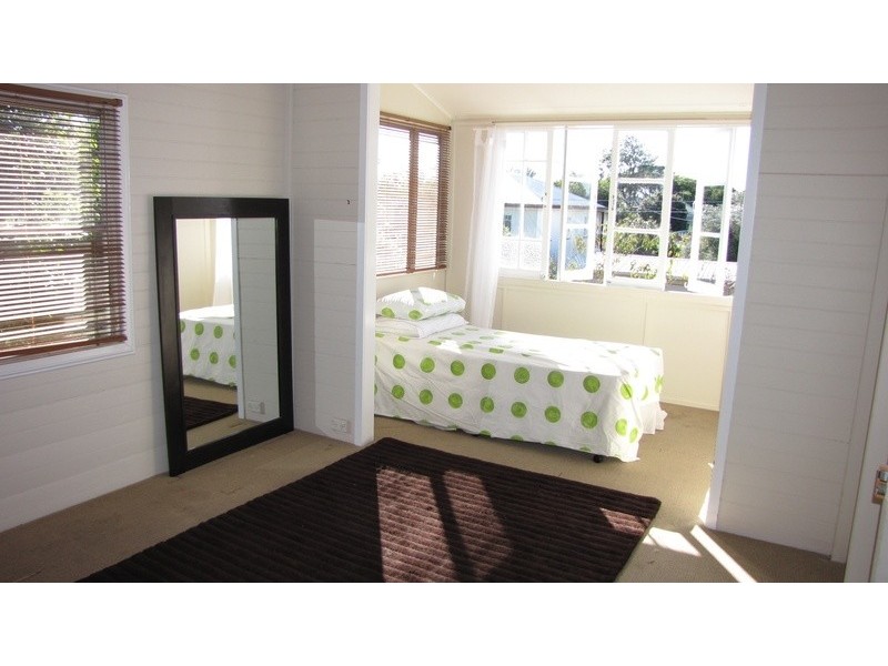 97 Clayton Street, Sandgate QLD 4017