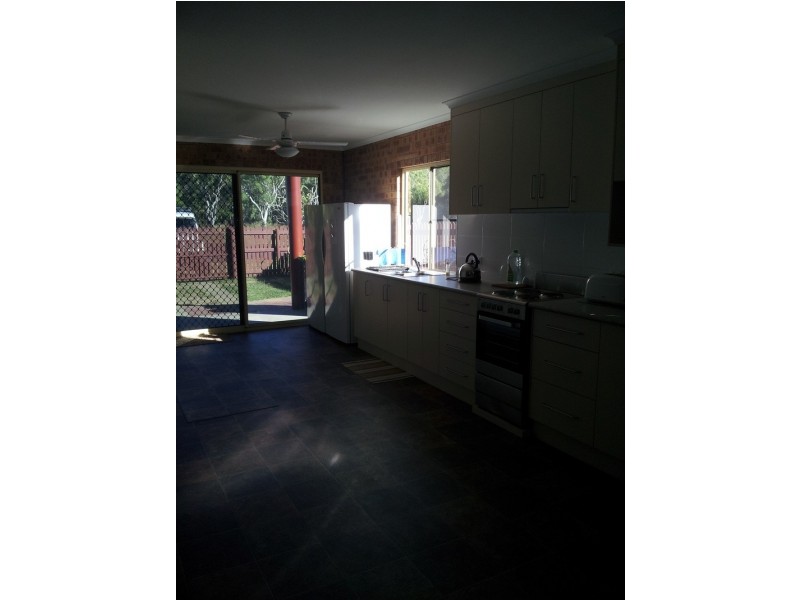 77  Zelma St, Grasstree Beach QLD 4740