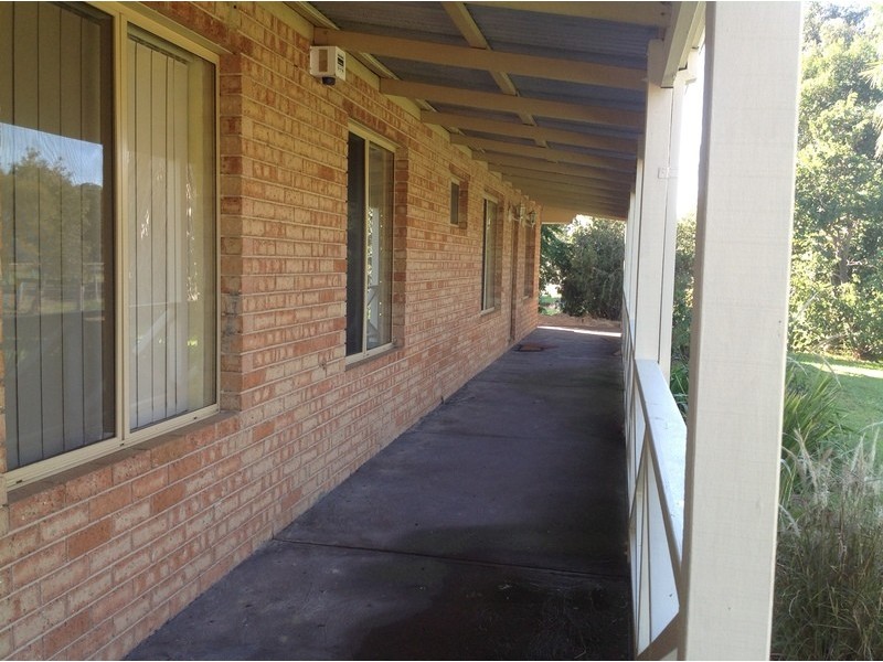 8 Holland St, Coolup WA 6214