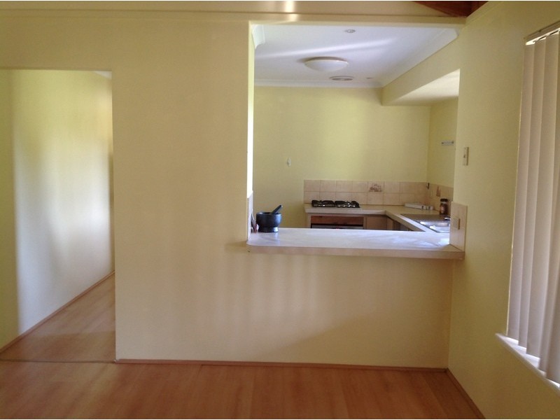 8 Holland St, Coolup WA 6214