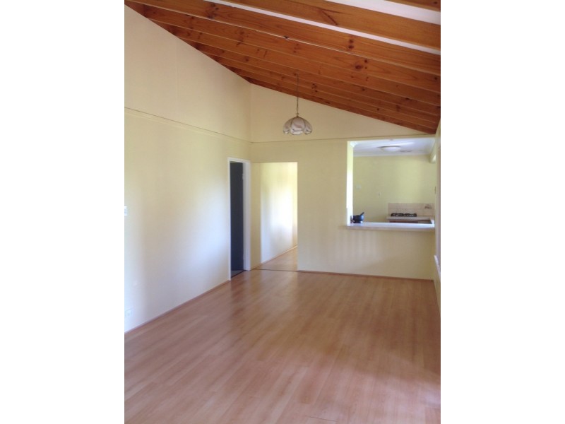 8 Holland St, Coolup WA 6214