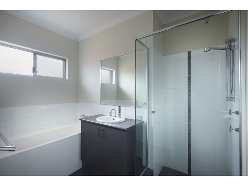 1/145  Grand Promenade, Doubleview WA 6018