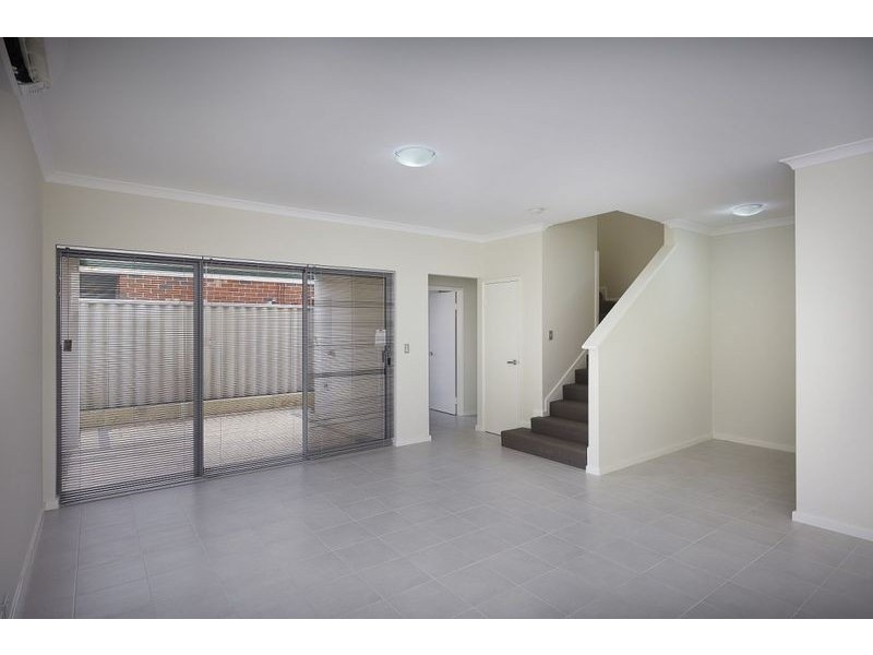 1/145  Grand Promenade, Doubleview WA 6018