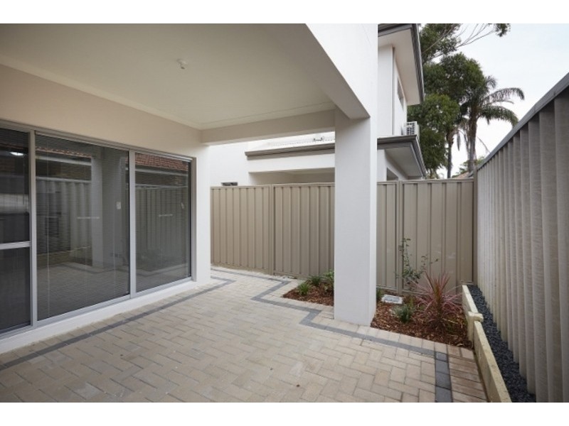 1/145  Grand Promenade, Doubleview WA 6018