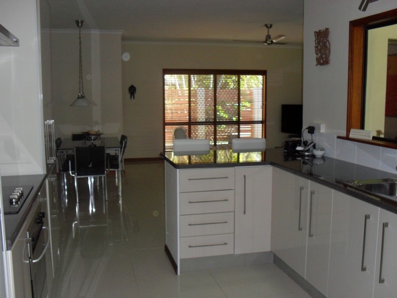 6 Manly Close, Kewarra Beach QLD 4879