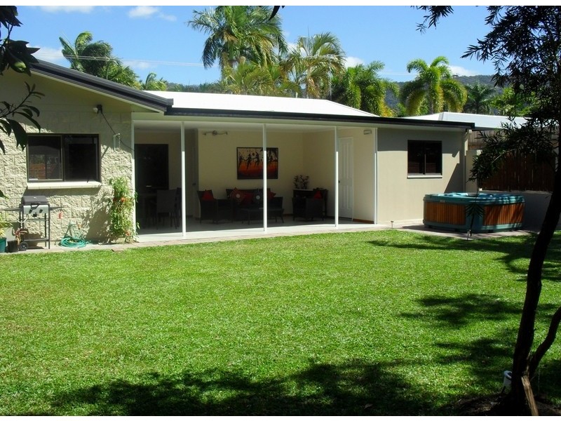 6 Manly Close, Kewarra Beach QLD 4879