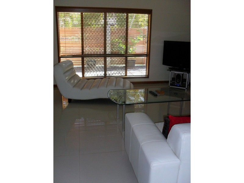 6 Manly Close, Kewarra Beach QLD 4879