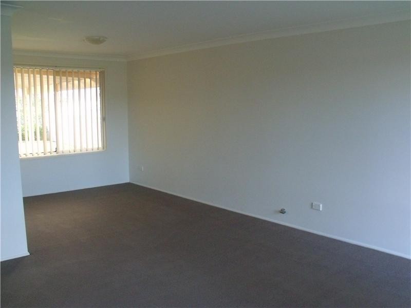 47  St James Cres, Worrigee NSW 2540