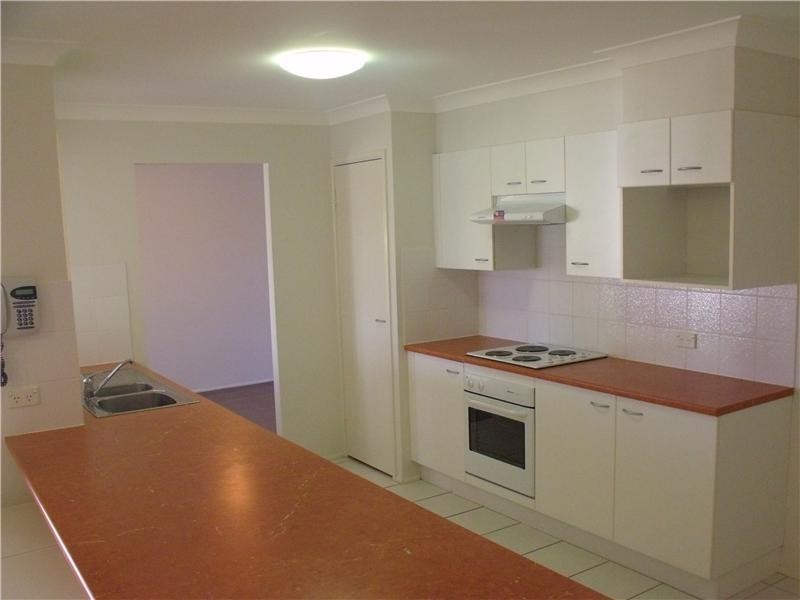 47  St James Cres, Worrigee NSW 2540