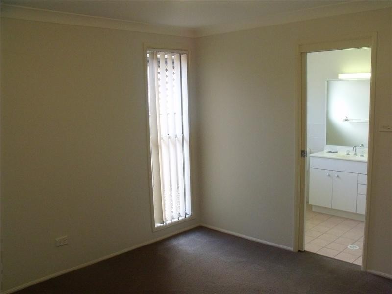 47  St James Cres, Worrigee NSW 2540