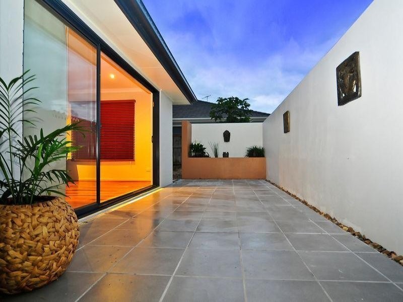 44 Hallow Crescent, Augustine Heights QLD 4300