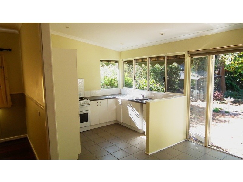 6 Almond Street, Guildford WA 6055