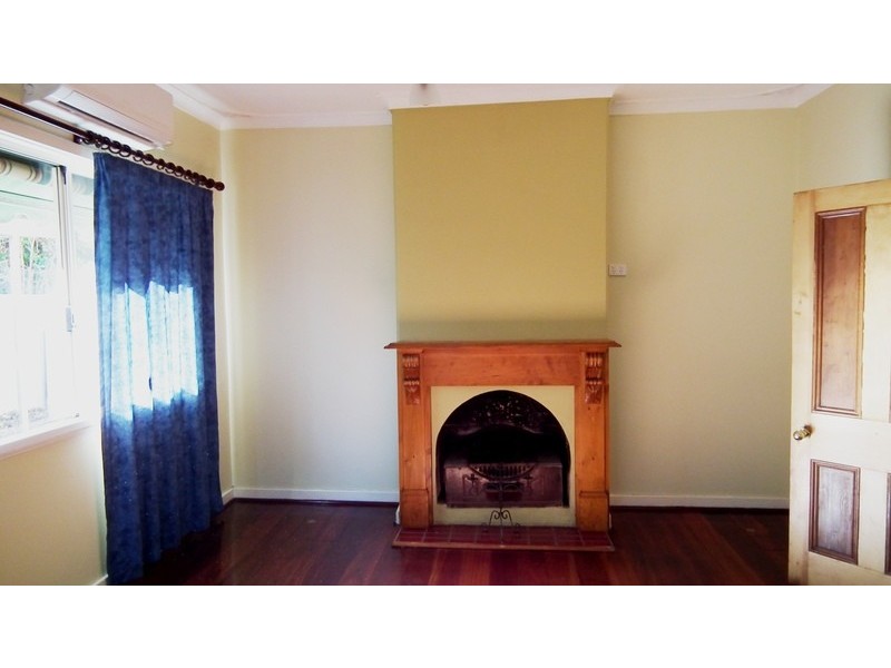 6 Almond Street, Guildford WA 6055