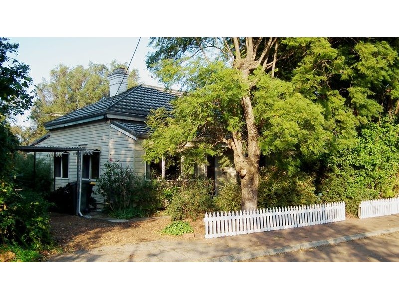 6 Almond Street, Guildford WA 6055