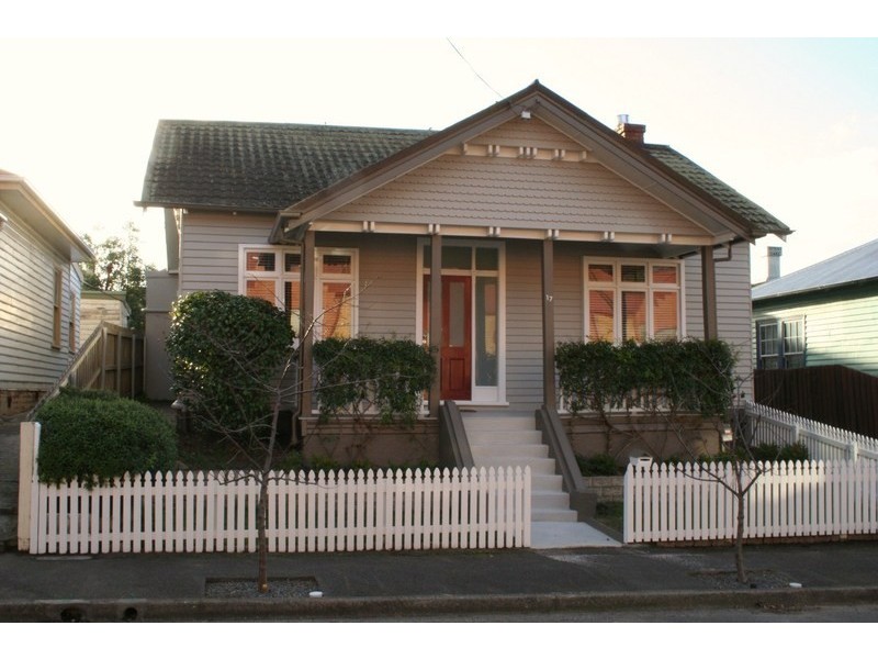 17 Alberry Ave, North Hobart TAS 7000