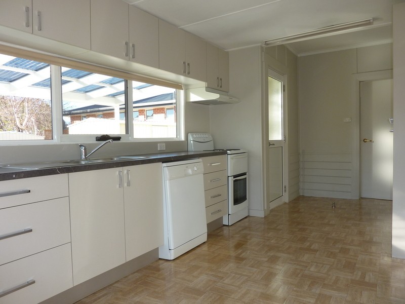 12 Helen Street, Ulverstone TAS 7315