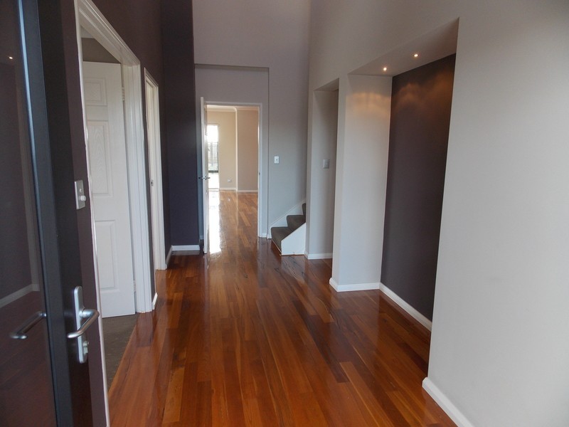 13 Bookleaf Loop, Halls Head WA 6210